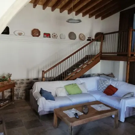 The Family Nest * Orounda